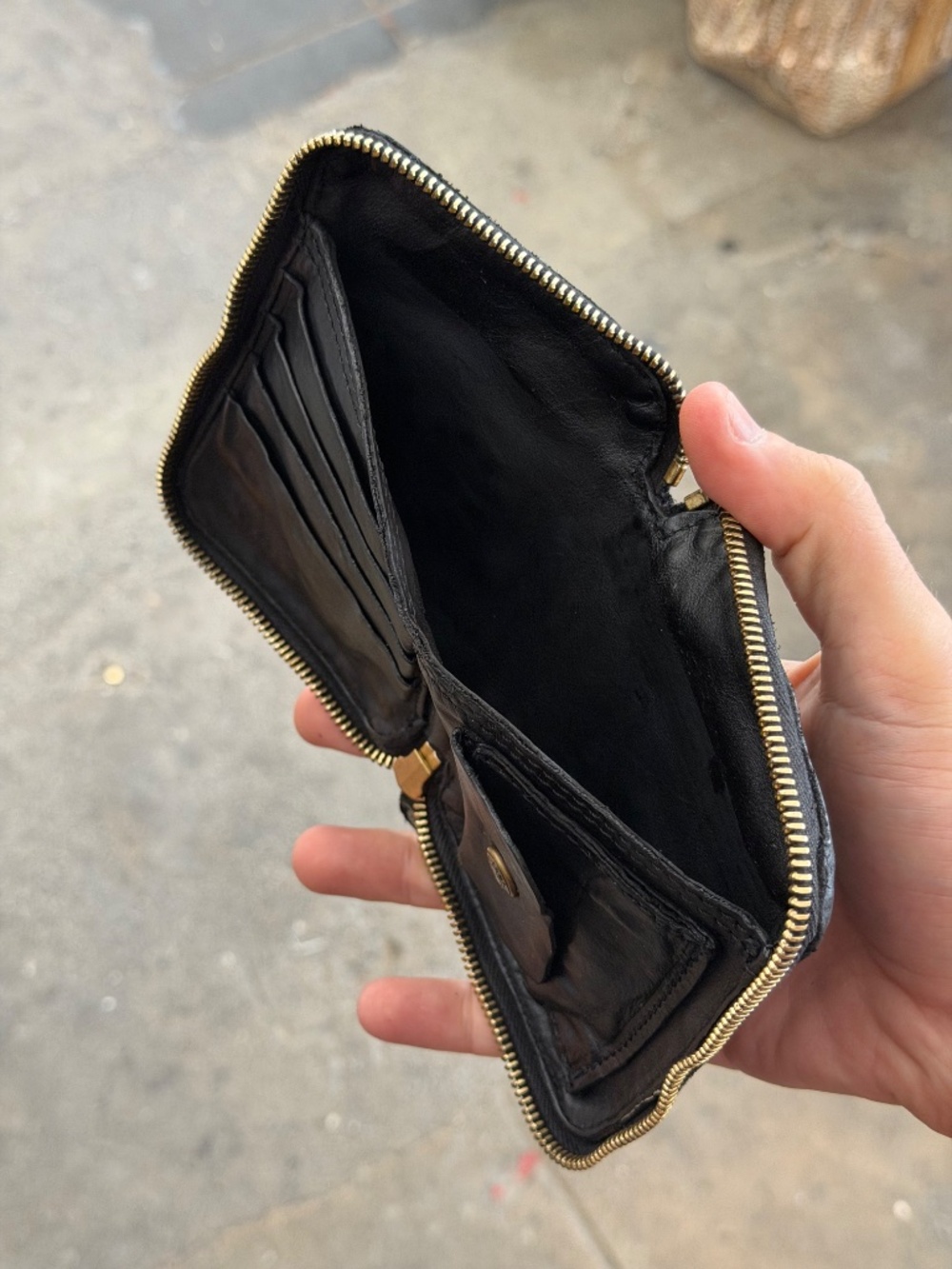Campomaggi Leather Studded Zip Bifold Wallet in Black - Picture 4 of 4